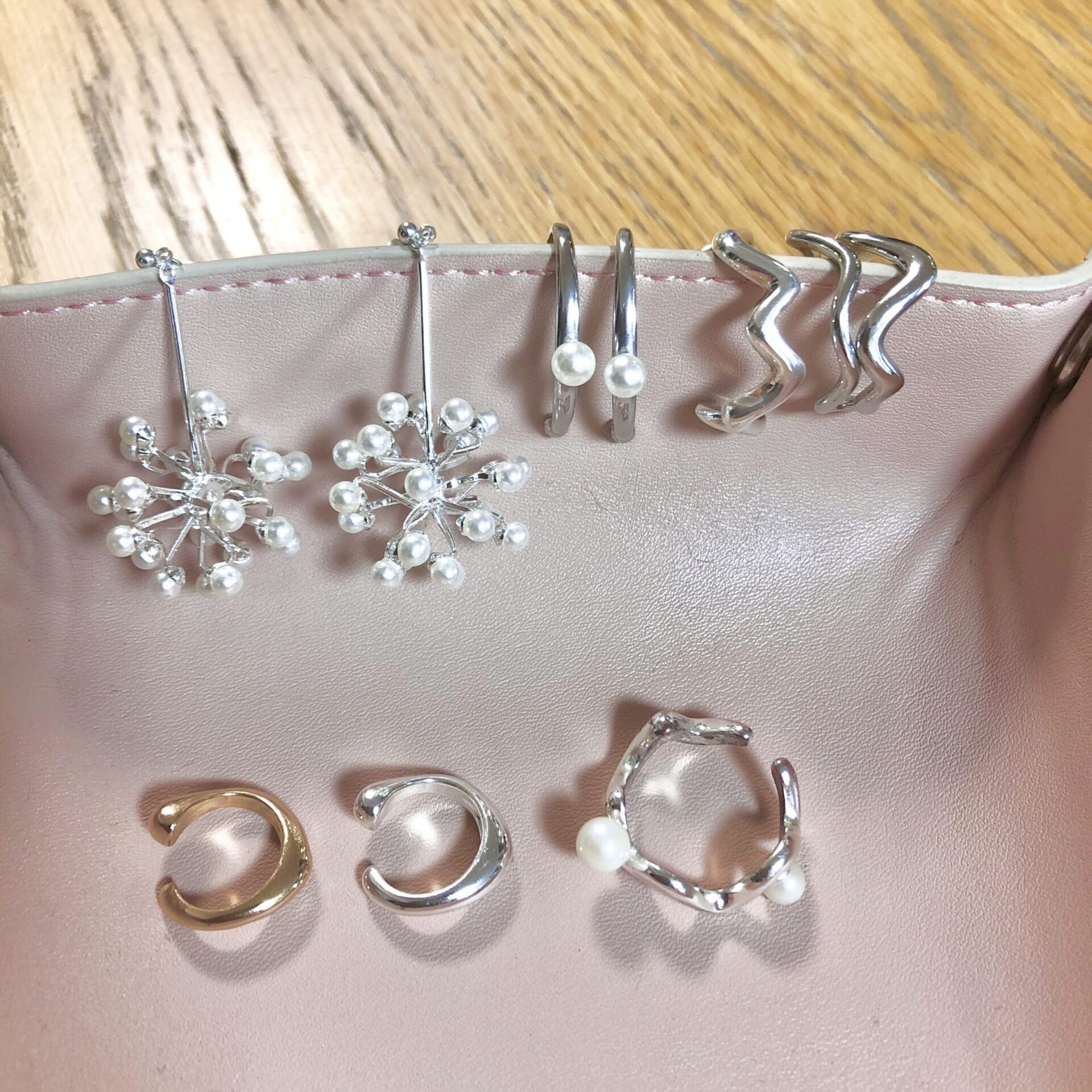 骨格ストレートに似合うアクセサリー