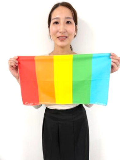 パーソナルカラー診断でイエベ春(ビビッドスプリング)、骨格ウェーブ、顔タイプエレガントと診断されたお客様