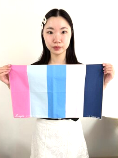 パーソナルカラー診断でブルベ冬(クリアウィンター)、骨格ウェーブ、顔タイプフレッシュと診断されたお客様